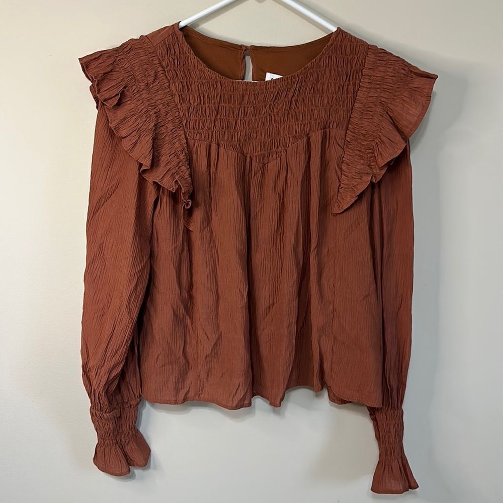 &MERCI Ruffle and Smock Design Shirt size Small